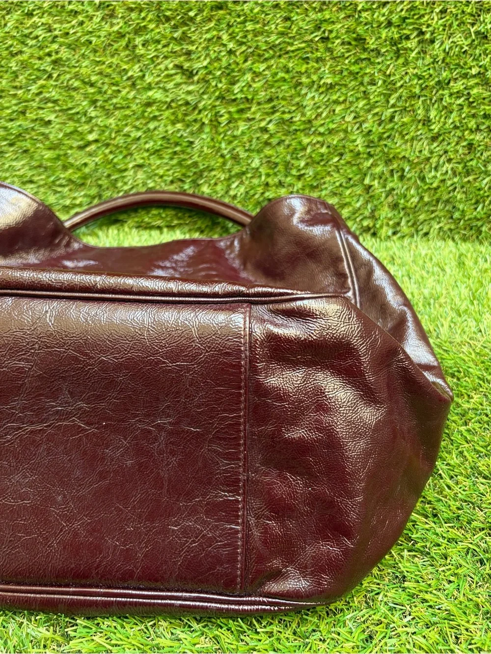 Yves Saint Laurent Patent Roady Hobo